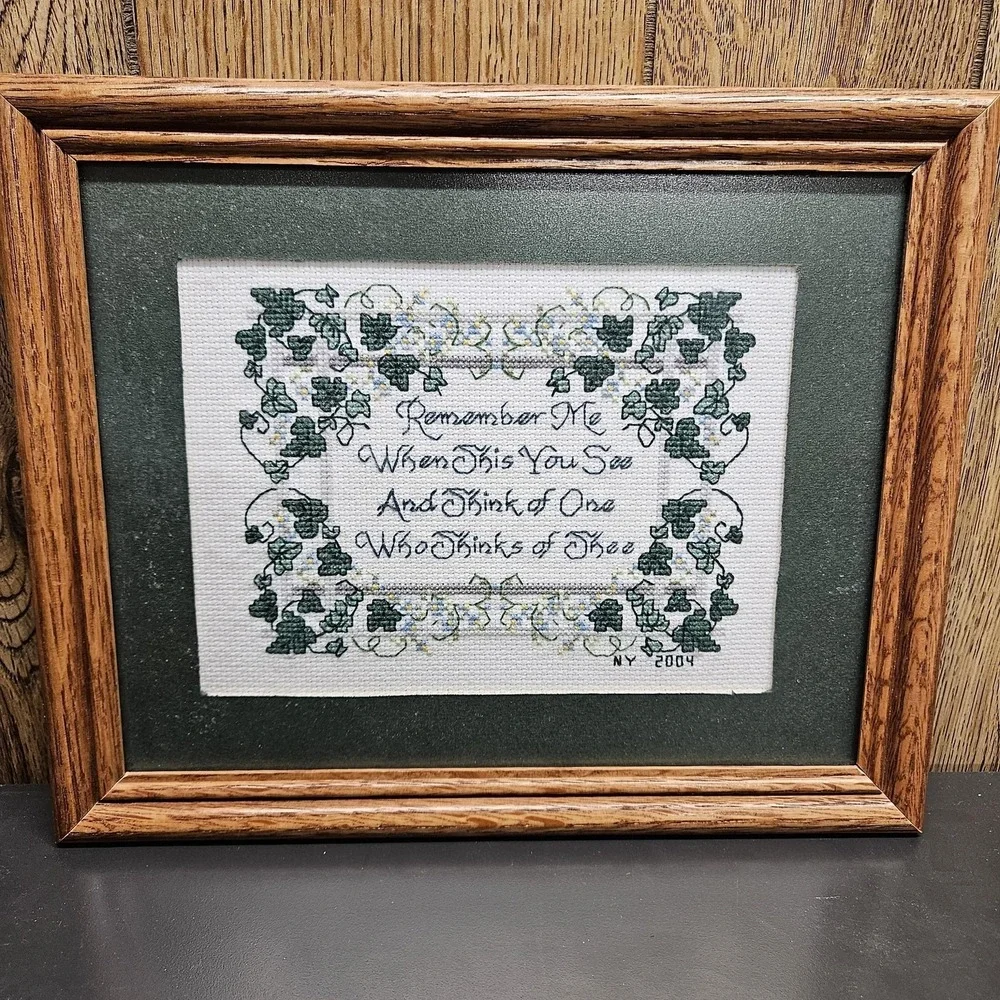 VTG Remember Me‎ Ivy Cross Stitch Tapestry 2004 Medium Framed Wall Art